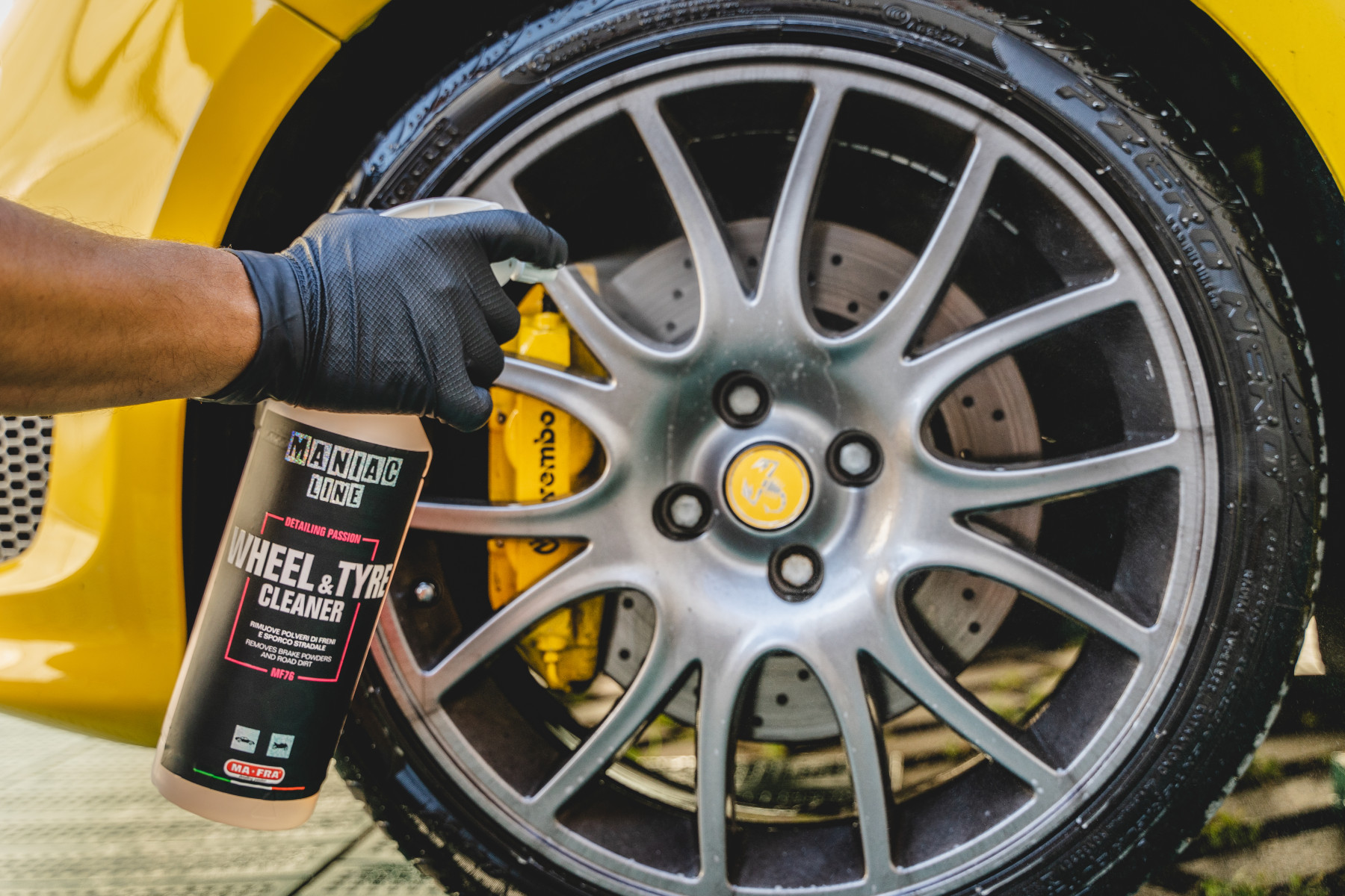 MANIAC - WHEEL & TYRE CLEANER 1000ml – Obrázok 3