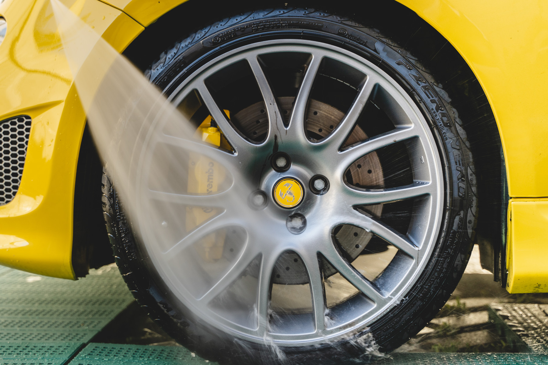 MANIAC - WHEEL & TYRE CLEANER 1000ml – Obrázok 5